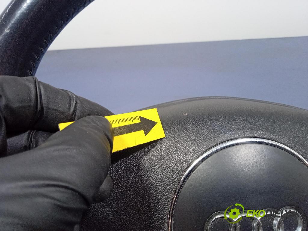 Audi A2 2000 volant 8Z0419091D