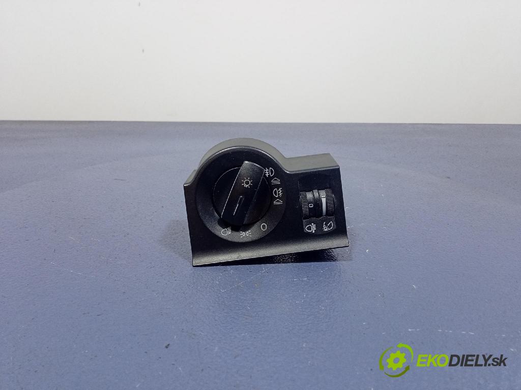 Audi A2 2000 prepínač svetiel 8Z1941531C