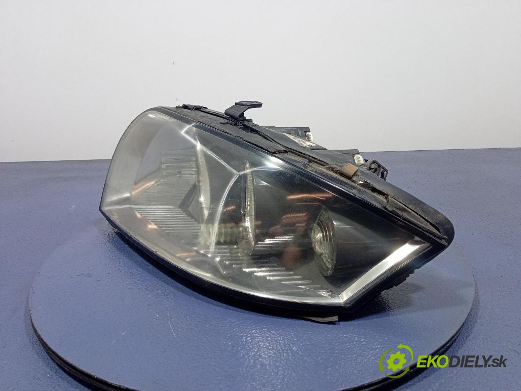 Audi A2 2000 Reflektor: Vľavo: 8Z0941003H