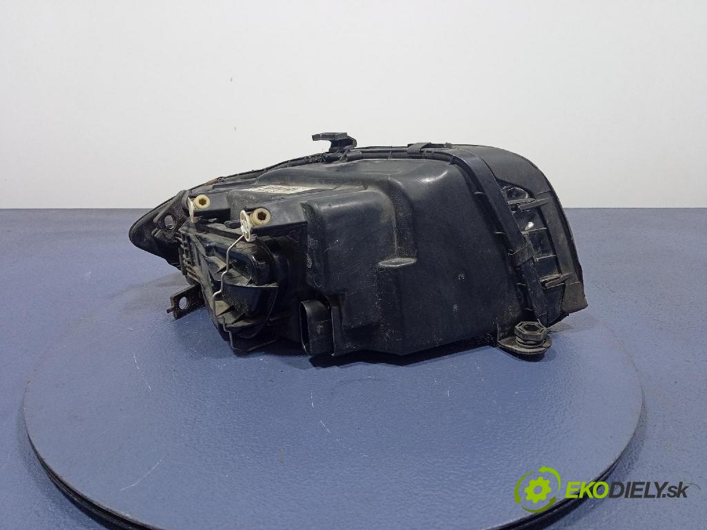 Audi A2 2000 Reflektor: Vľavo: 8Z0941003H