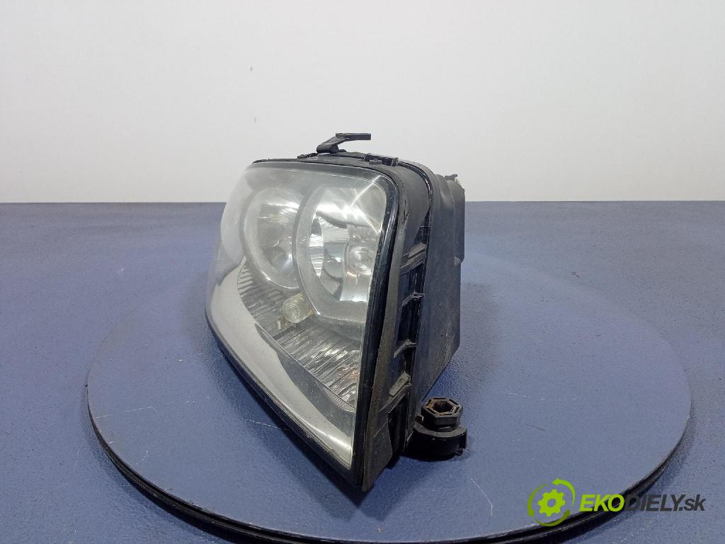 Audi A2 2000 Reflektor: v pravo: 8Z0941004H