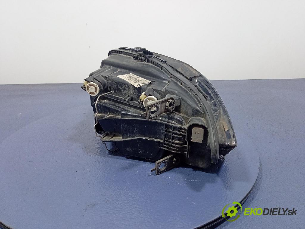 Audi A2 2000 Reflektor: v pravo: 8Z0941004H