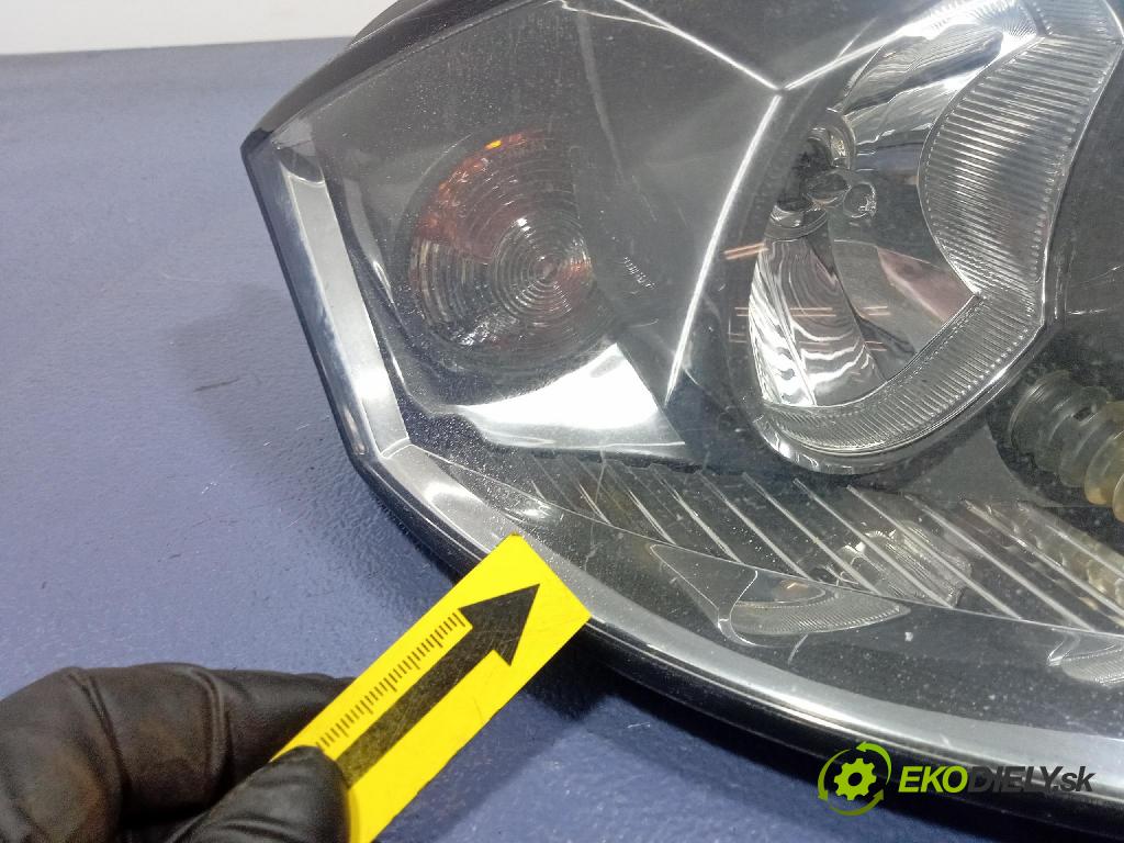 Audi A2 2000 Reflektor: v pravo: 8Z0941004H