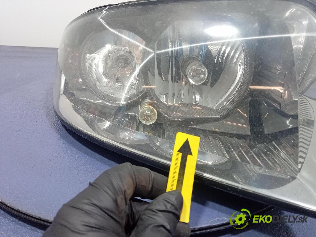 Audi A2 2000 Reflektor: v pravo: 8Z0941004H