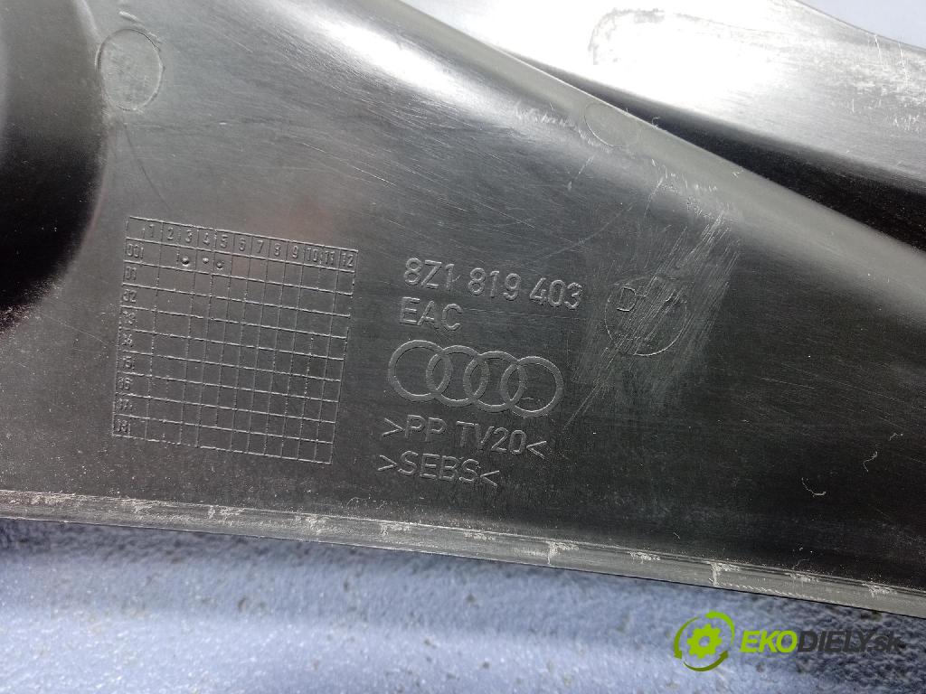 Audi A2 2000 torpédo 8Z1819403D