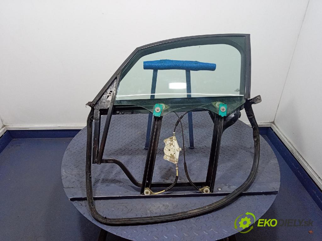 Audi A2 2000 mechanismus stahování Sklenka: před Levý: 8Z0837461