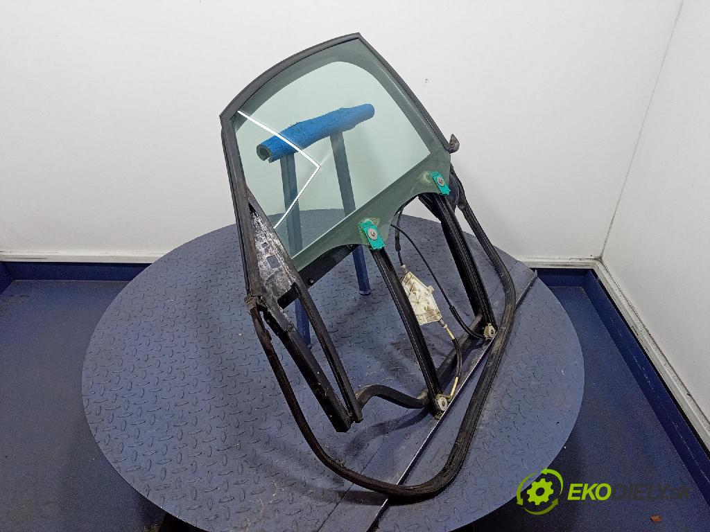 Audi A2 2000 mechanismus stahování Sklenka: před Levý: 8Z0837461