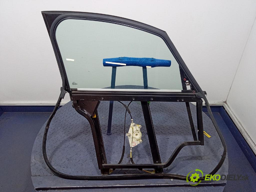 Audi A2 2000 mechanismus stahování Sklenka: před Levý: 8Z0837461