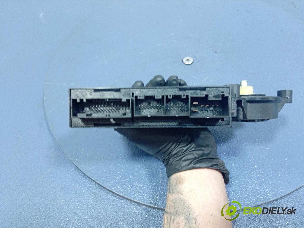 Audi A2 2000 mechanizmus okna Okná: Predné Vľavo: 8Z1959801