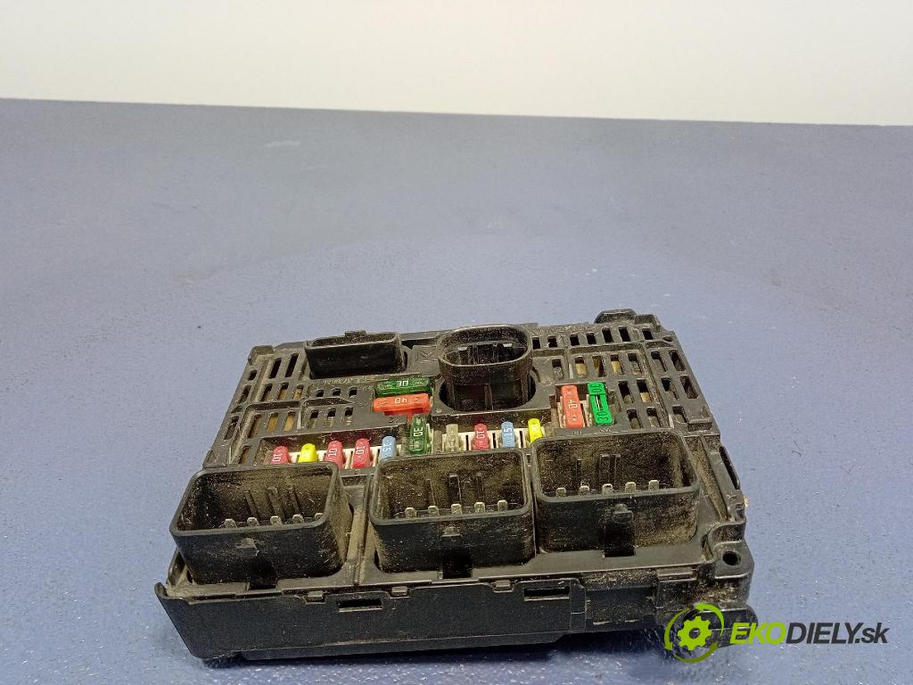 Peugeot 607 2005 skrinka Poistky: 9658539680