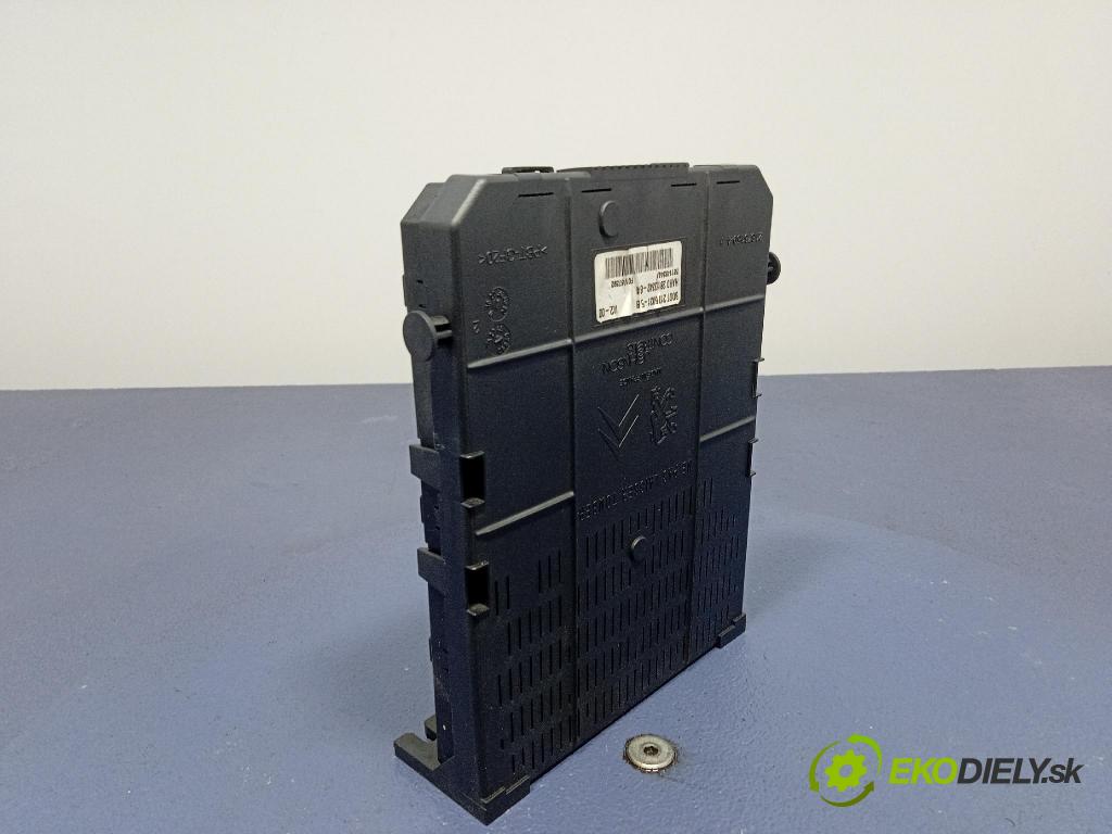 Peugeot 607 2005 skrinka Poistky: 21676159-4