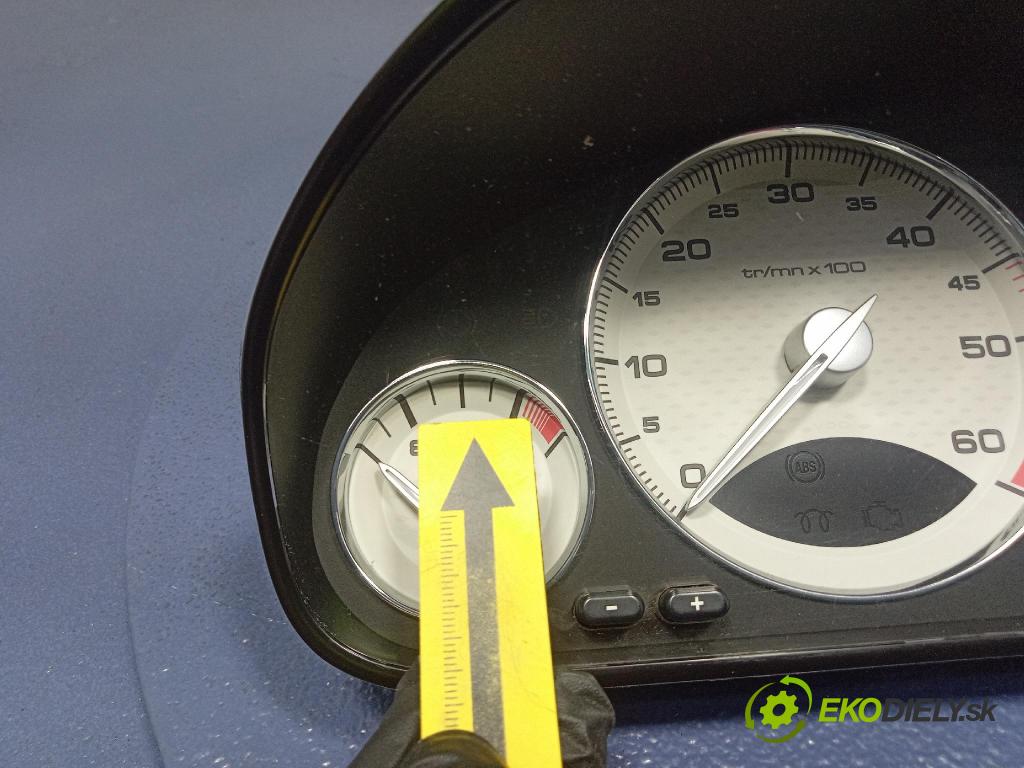 Peugeot 607 2005 prístrojovka/ budíky 9659279880