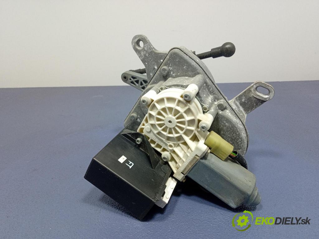 Peugeot 607 2005 Aktuátor: 9661640680