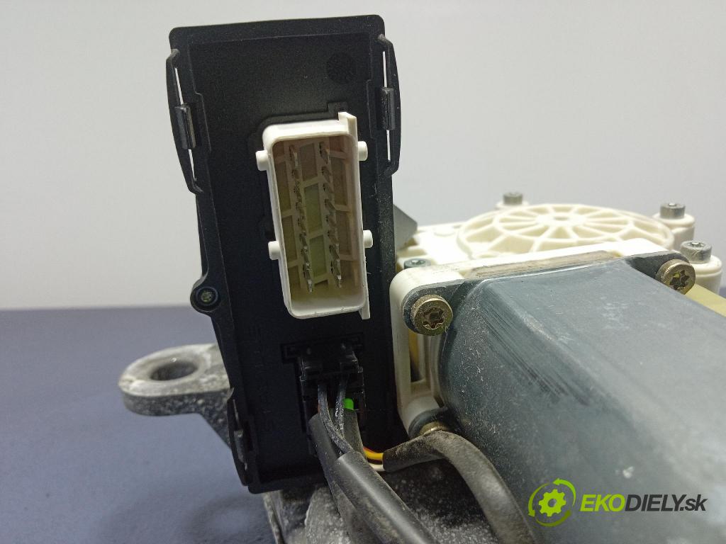 Peugeot 607 2005 Aktuátor: 9661640680