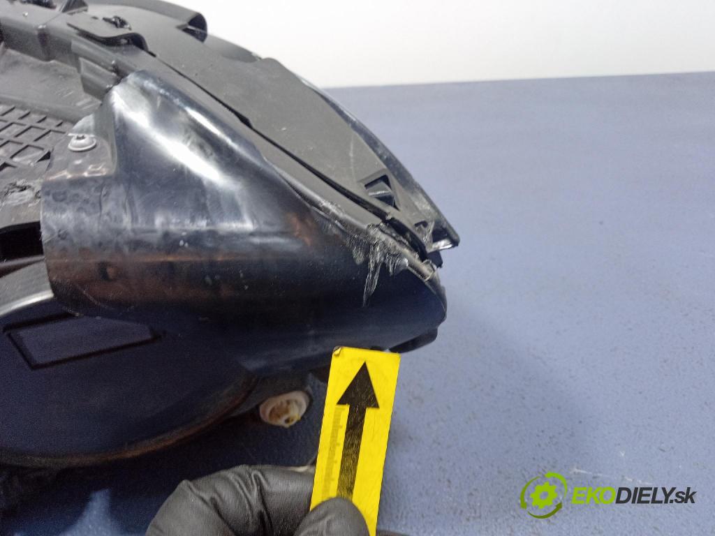 Mercedes A-Klasa 0 Reflektor: v pravo: A1779060201