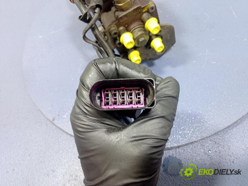 Seat Leon 2002 čerpadlo Injekcia: 038130107D