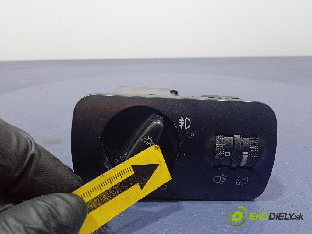 Seat Leon 2002 prepínač svetiel 1M1941531K