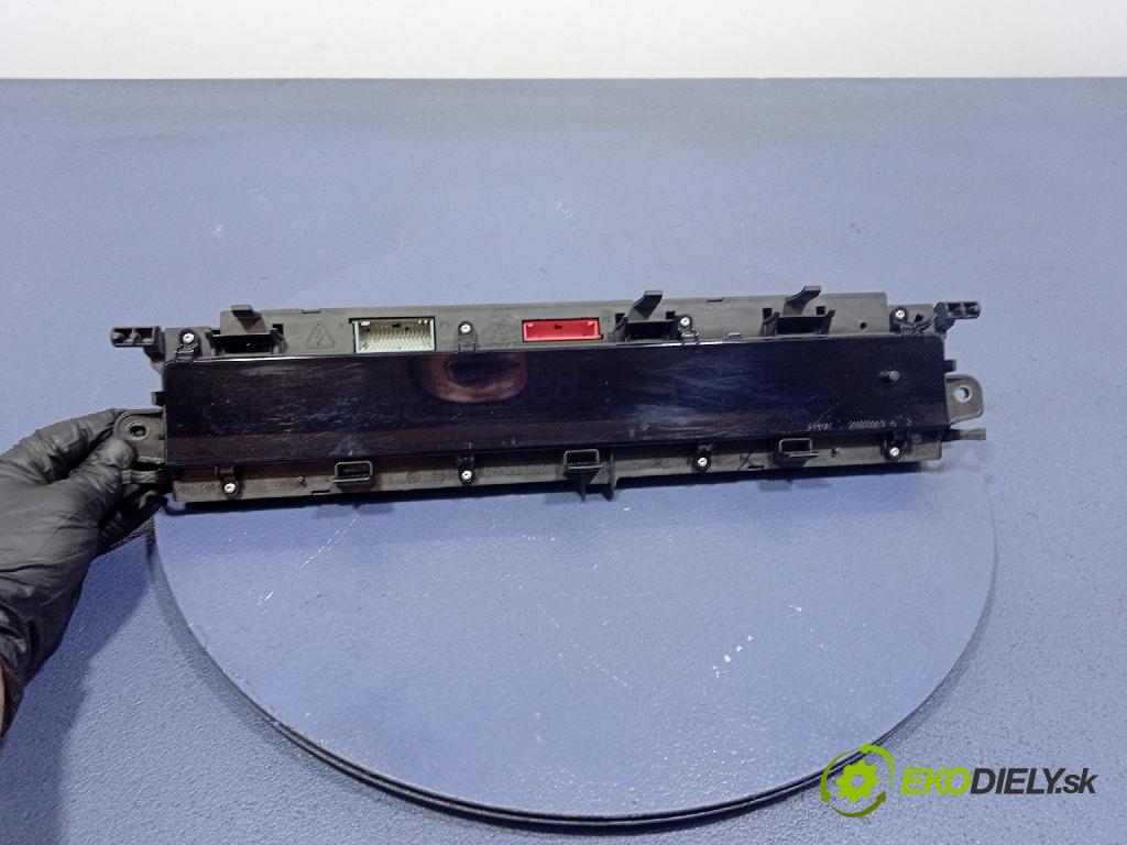 Renault Scenic 2004 prístrojovka/ budíky 8200451505A