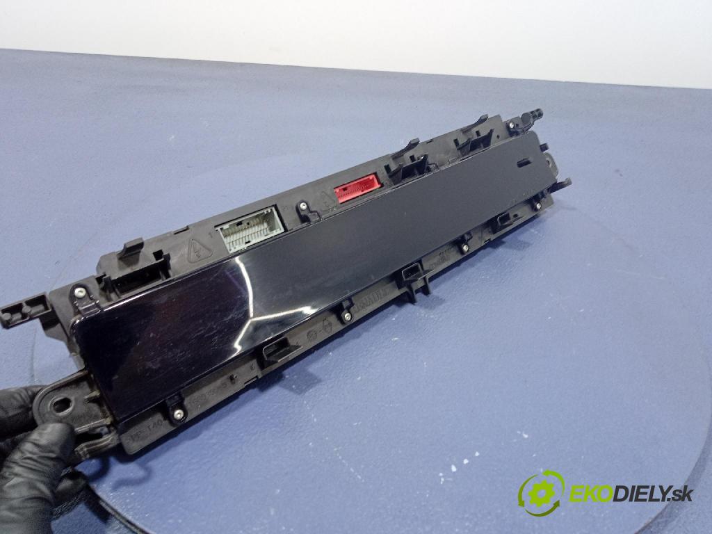 Renault Scenic 2004 prístrojovka/ budíky 8200451505A