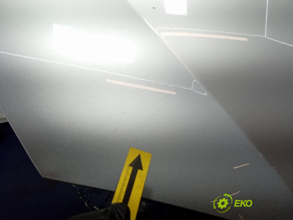 Vw Golf 2005 kapota přední: