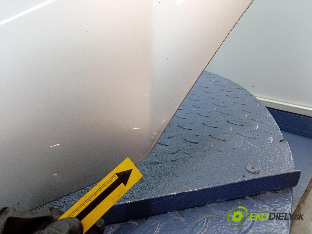 Vw Golf 2005 kapota přední: