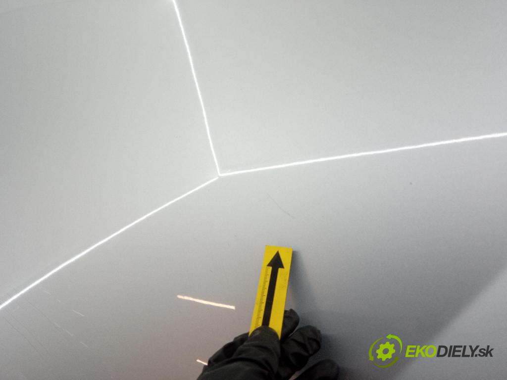 Vw Golf 2005 kapota přední: