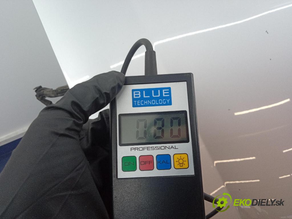 Vw Golf 2005 kapota přední: