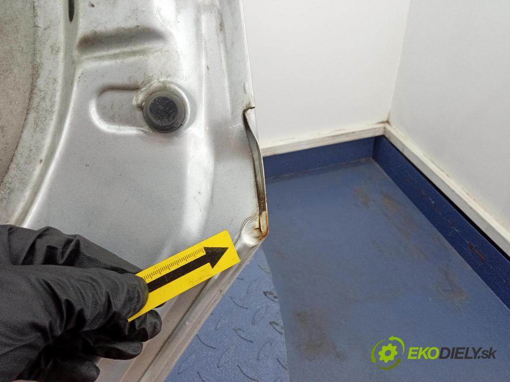 Vw Golf 2005 kapota přední: