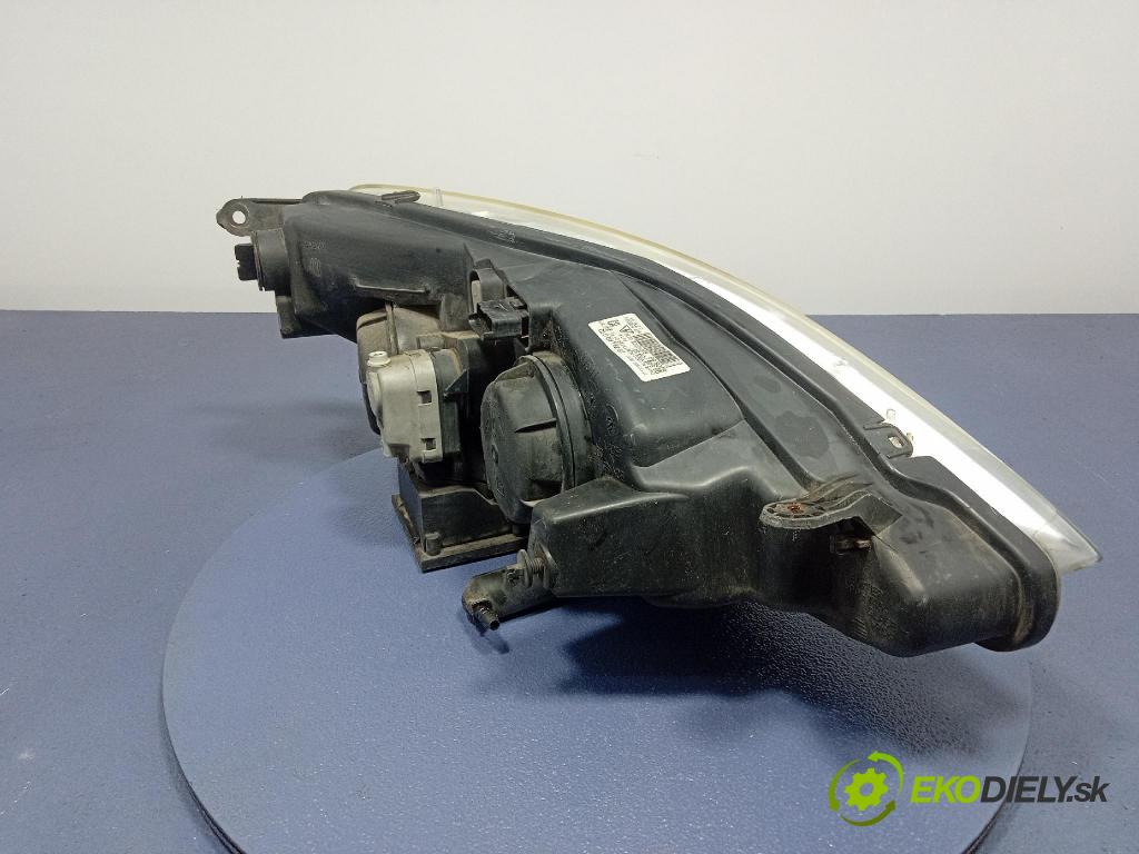 Peugeot 607 2005 Reflektor: v pravo: 9654670980