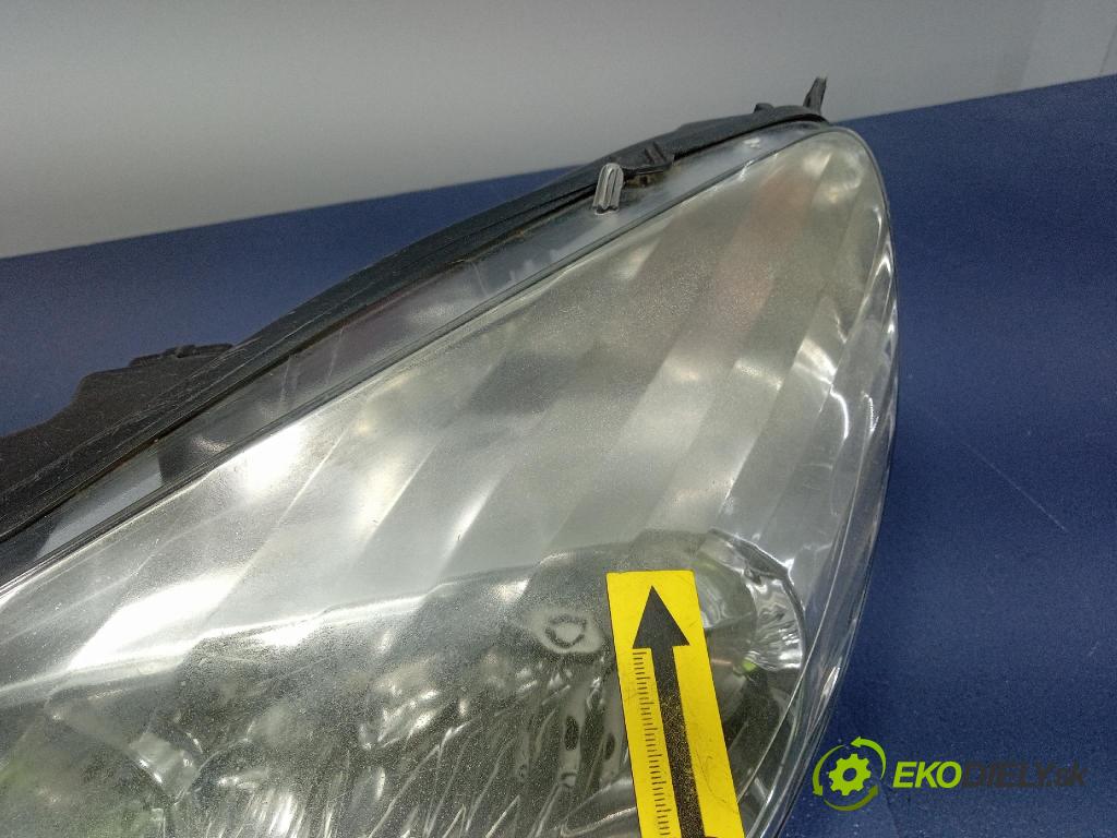 Peugeot 607 2005 Reflektor: v pravo: 9654670980