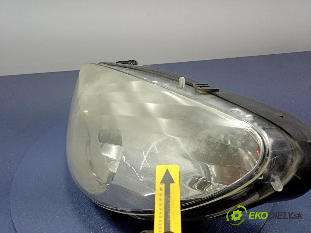 Peugeot 607 2005 Reflektor: v pravo: 9654670980