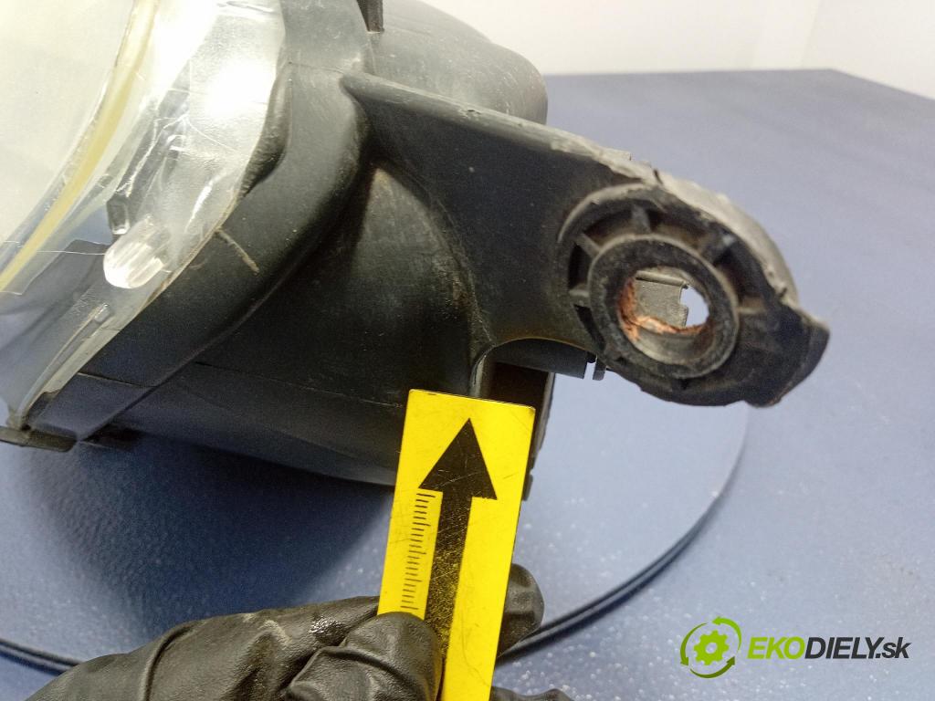 Peugeot 607 2005 Reflektor: v pravo: 9654670980