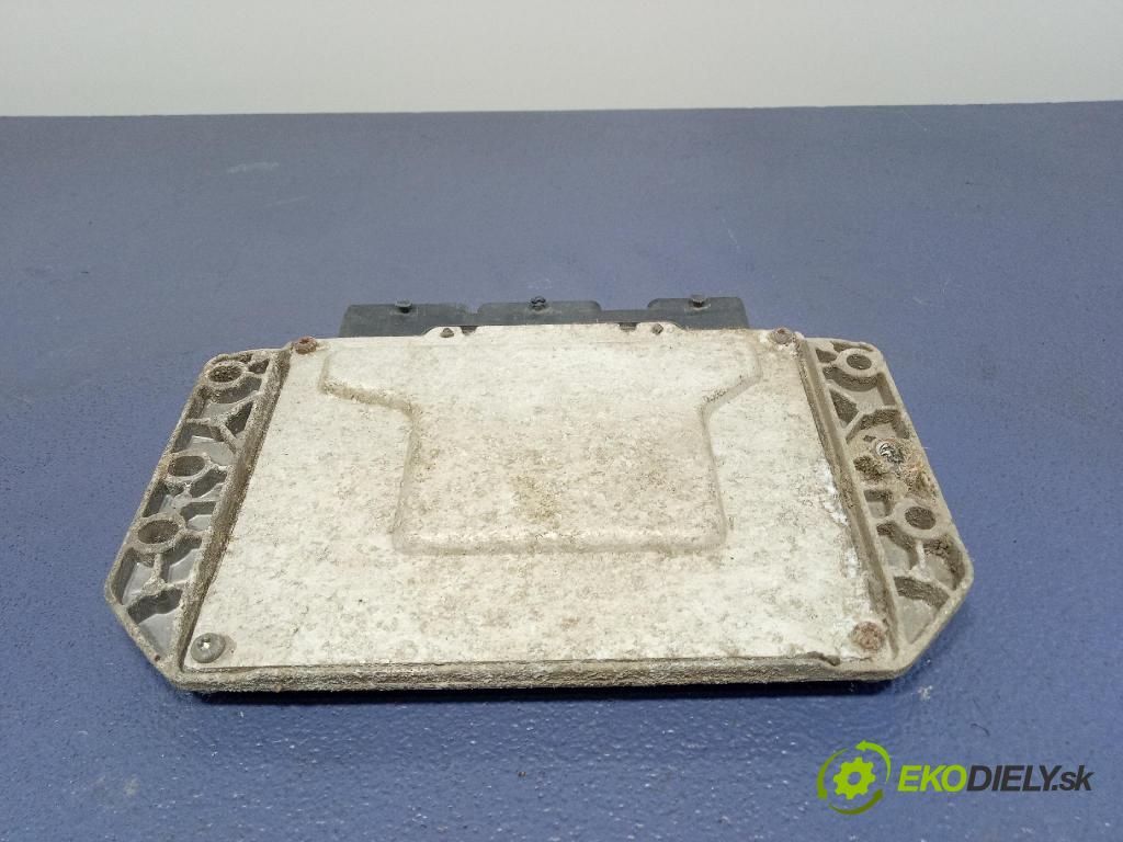 Peugeot 607 2005 riadiaca jednotka skrine 9650920480