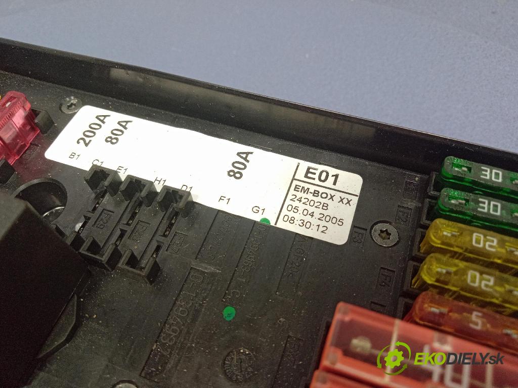 Vw Golf 2005 skrinka Poistky: 1394932