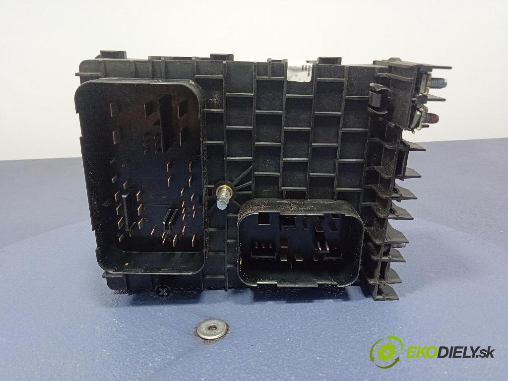 Vw Golf 2005 skrinka Poistky: 1394932