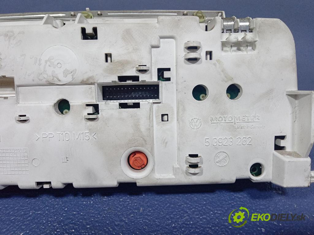 Vw Passat 1994 prístrojovka/ budíky 3A0919861F