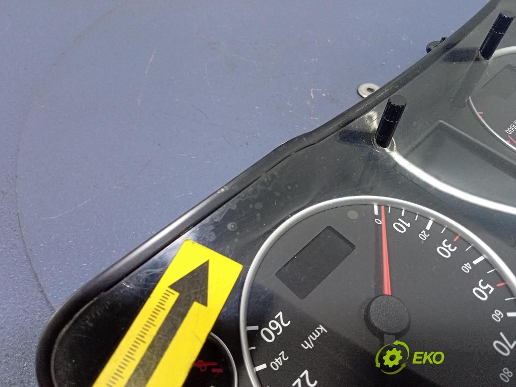 Audi A6 2003 prístrojovka/ budíky 4B0920933J