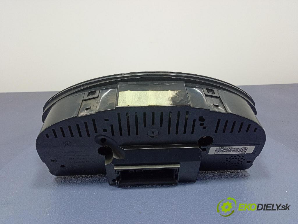 Vw Golf 2005 prístrojovka/ budíky 1K0920851N