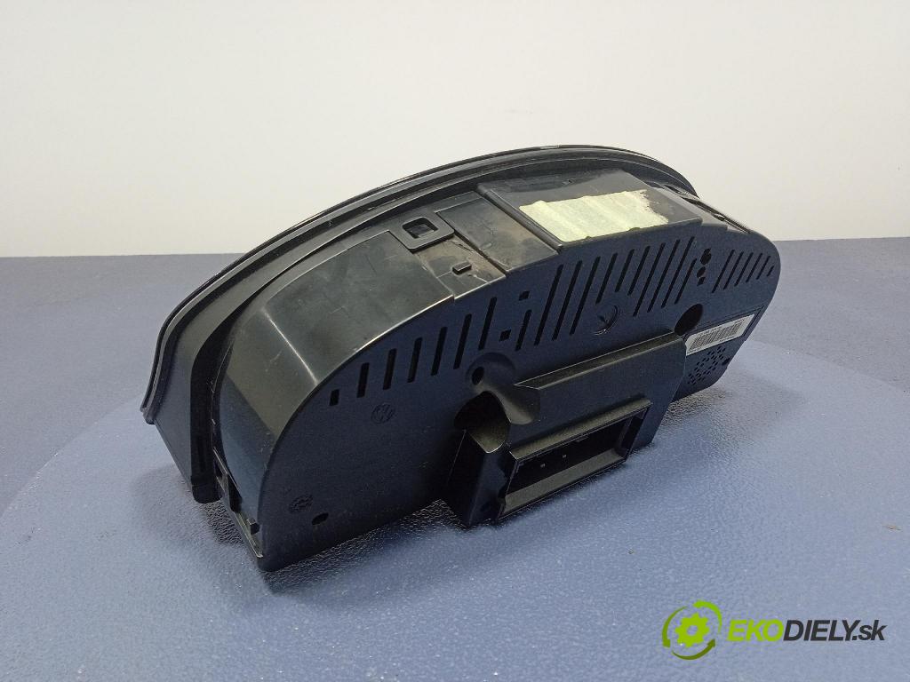 Vw Golf 2005 prístrojovka/ budíky 1K0920851N