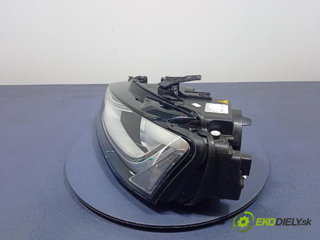 Audi A4 0 Reflektor: Vľavo: 8K0941043F