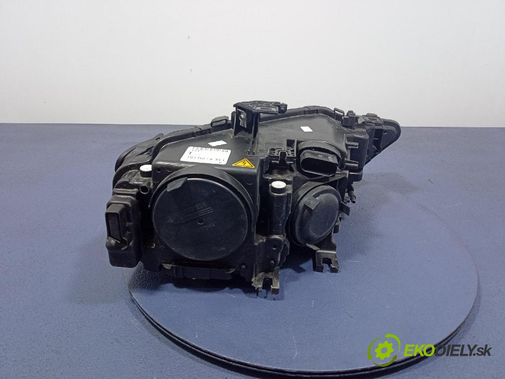 Audi A4 0 Reflektor: Vľavo: 8K0941043F