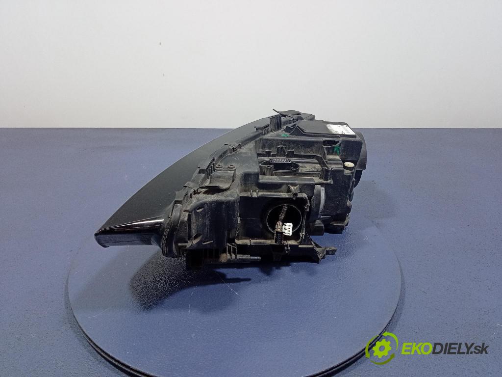 Audi A5 0 Reflektor: v pravo: 8T0941032C