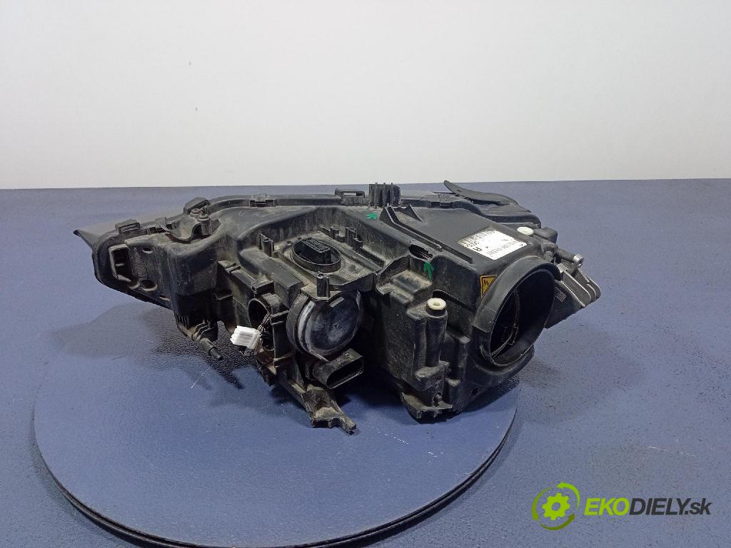 Audi A5 0 Reflektor: v pravo: 8T0941032C