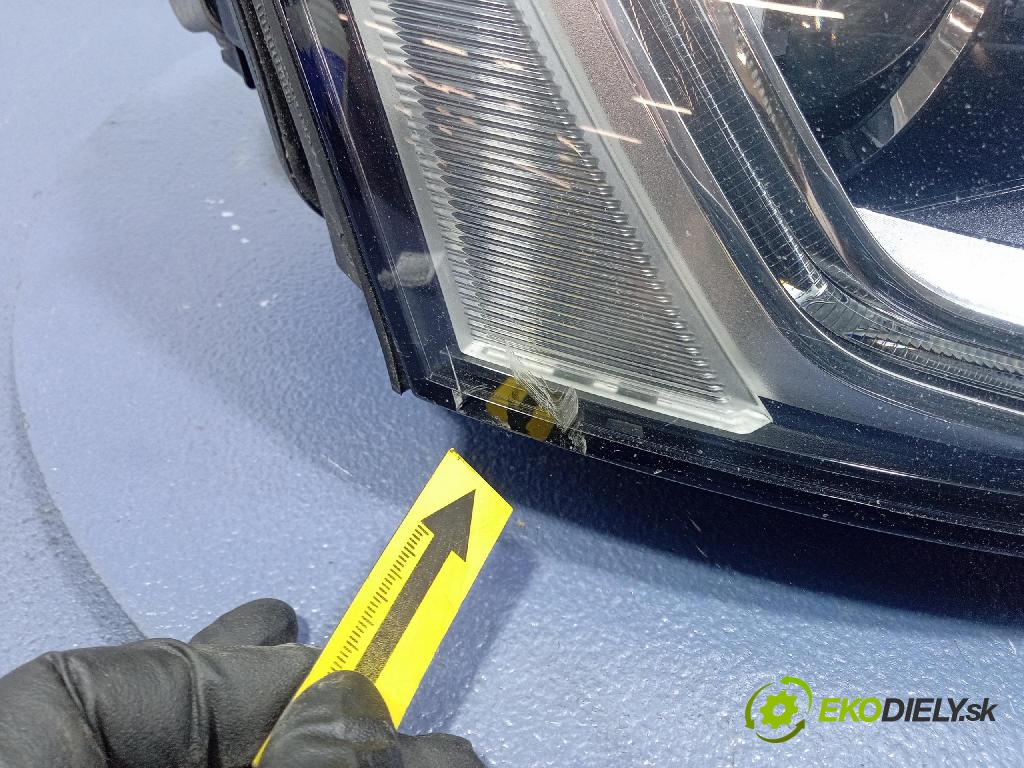 Audi A5 0 Reflektor: v pravo: 8T0941032C