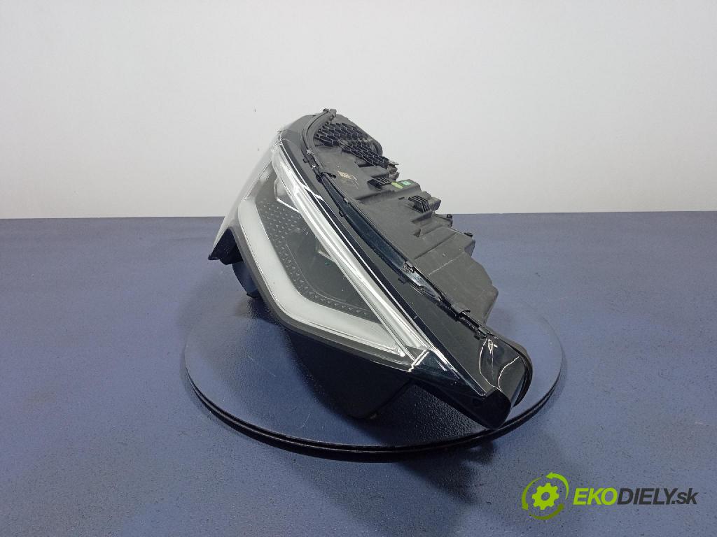 Audi Q8 0 světlo v pravo: 4KE941040