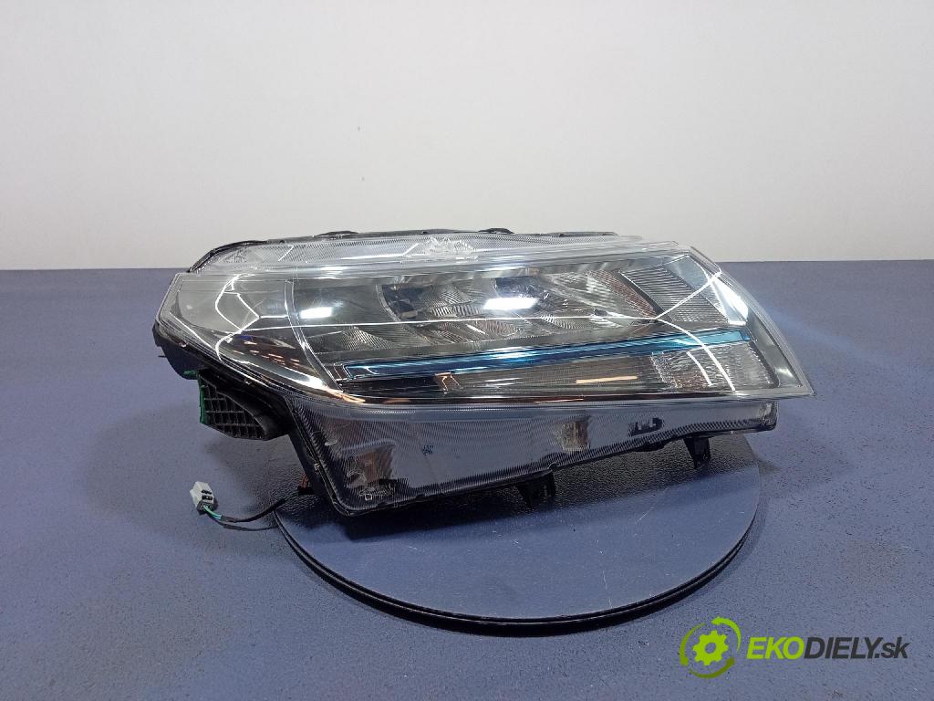 Suzuki Vitara 0 Reflektor: v pravo: 100-7R016