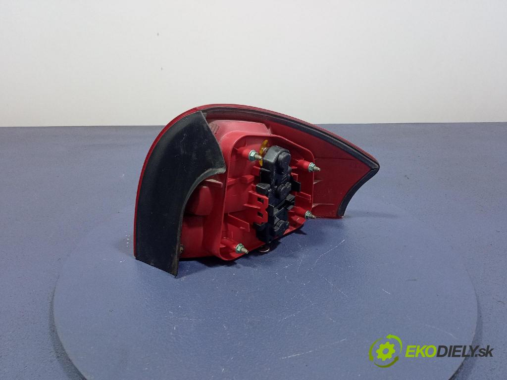 Audi A6 2003 svetlo / reflektor zad ľavá Vonkajsia: 4B5945095B