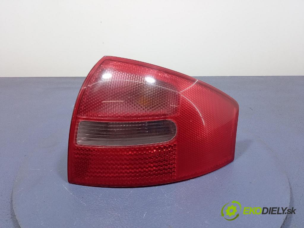 Audi A6 2003 svetlo / reflektor zad Prava: Vonkajsia: 4B5945096B