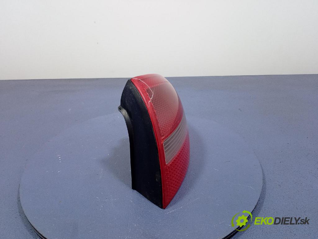 Audi A6 2003 svetlo / reflektor zad Prava: Vonkajsia: 4B5945096B