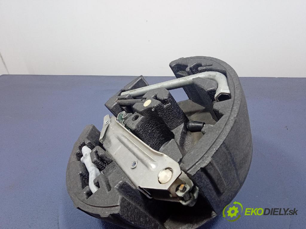 Audi A6 2003 Kulisa radenia 4B5012109